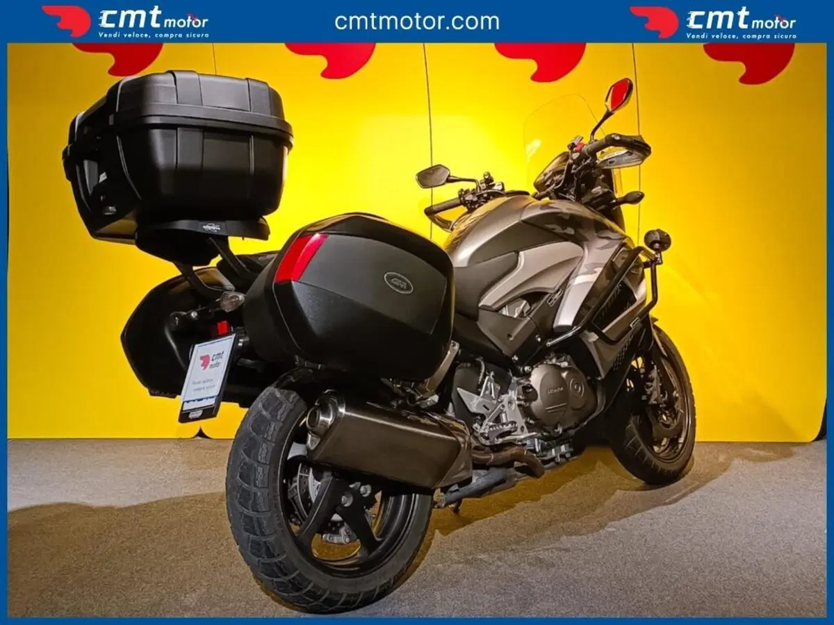 Honda Crossrunner ABS (2010 - 14) (2)