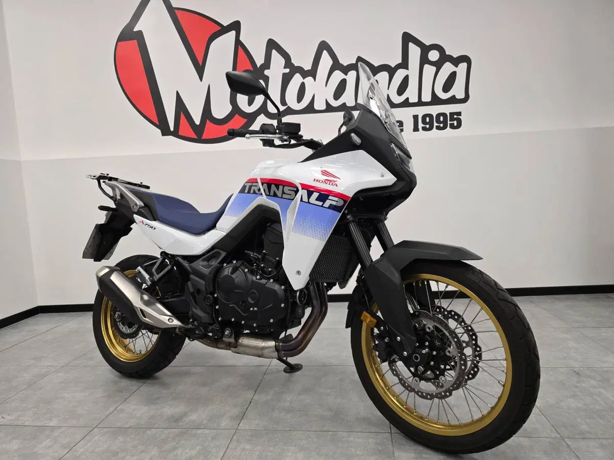 Honda Transalp XL750 (2026) (4)