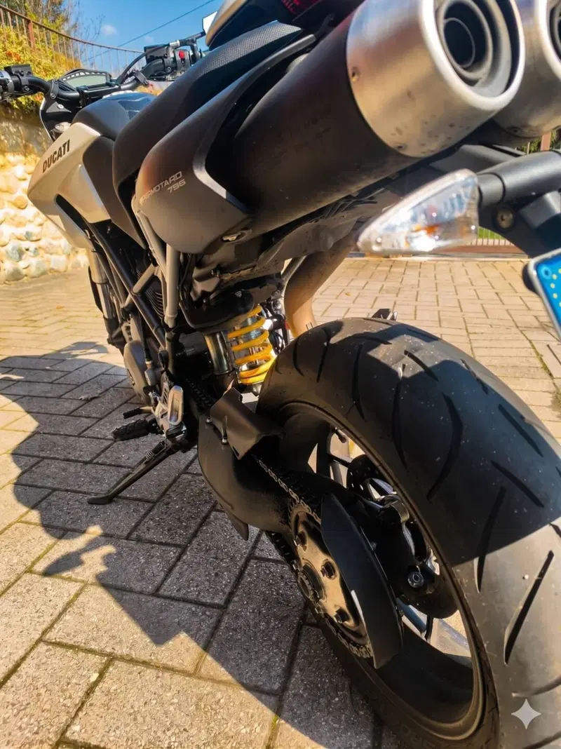 Ducati Hypermotard 796 (2012) (3)