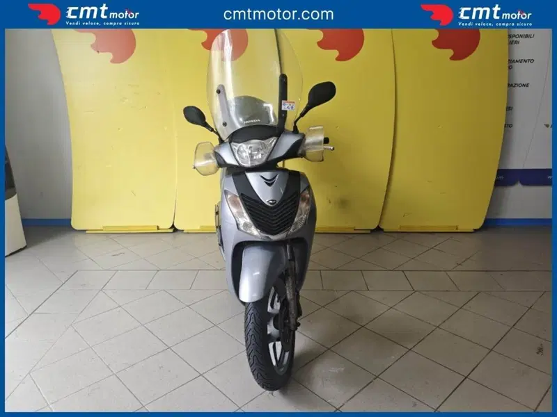 Honda SH 150i (2009 - 12) (2)