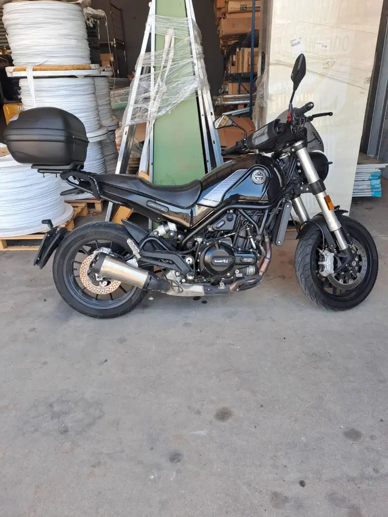 Benelli Leoncino 500 (2021 - 25)