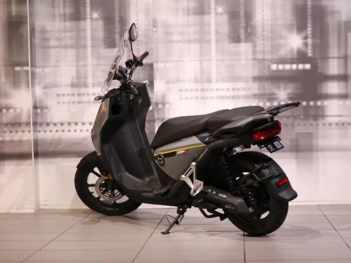 Super Soco CPx (2020 - 24) (2)