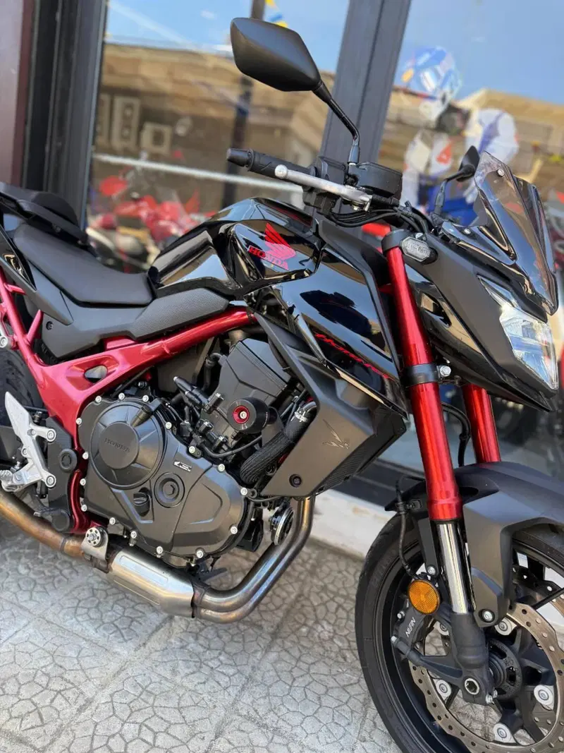 Honda CB 750 Hornet (2023 - 24) (3)