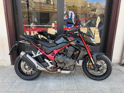 Honda CB 750 Hornet (2023 - 24) usata