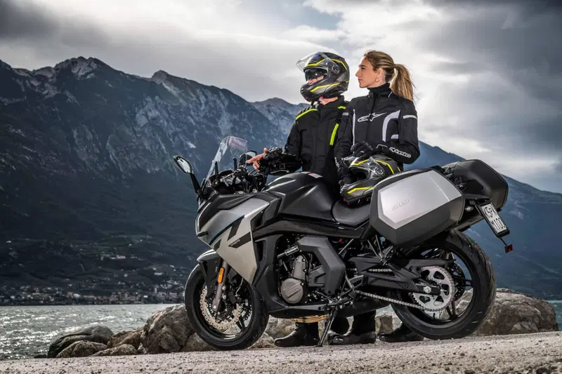 CFMOTO 650GT (2021 - 26) (8)