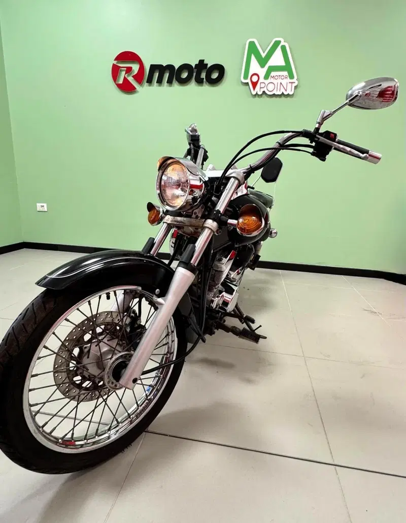 Yamaha XVS 250 Drag Star (4)