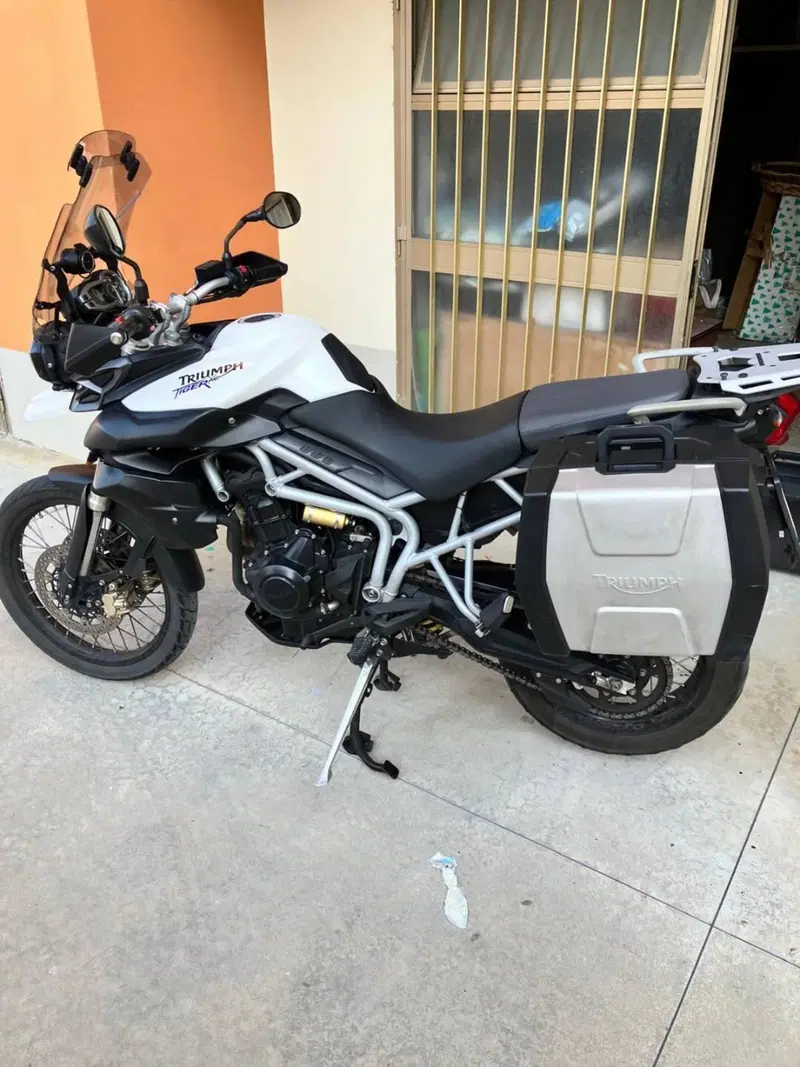 Triumph Tiger 800 XC (2011 - 12) (7)