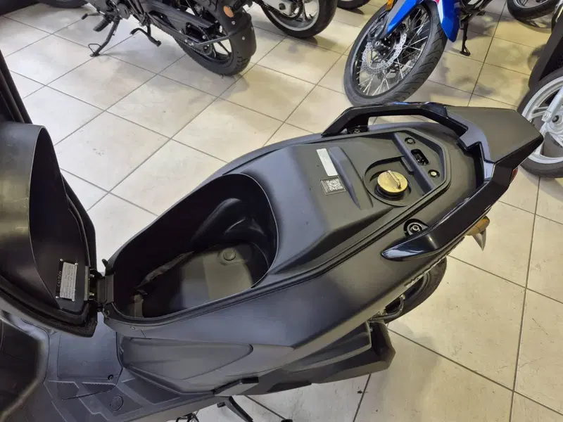 Um Italia Wynwood 125 (2025 - 26) (12)