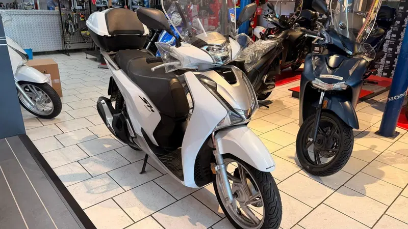 Honda SH 150i (2017 - 19) (3)