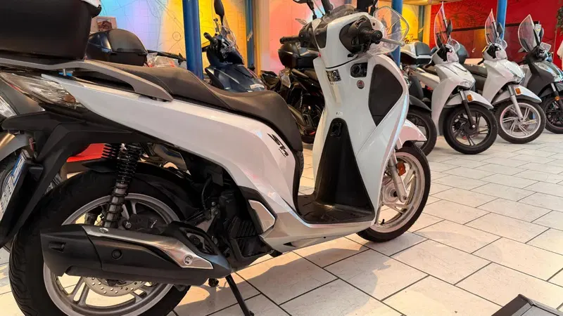 Honda SH 150i (2017 - 19) (5)