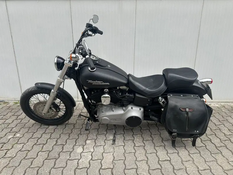 Harley-Davidson 1584 Street Bob (2008 - 15) - FXDB (2)