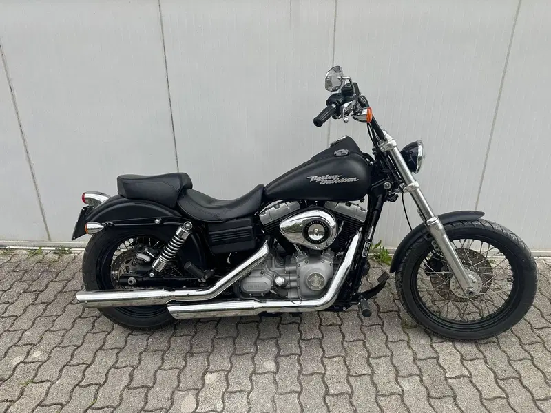 Harley-Davidson 1584 Street Bob (2008 - 15) - FXDB (7)