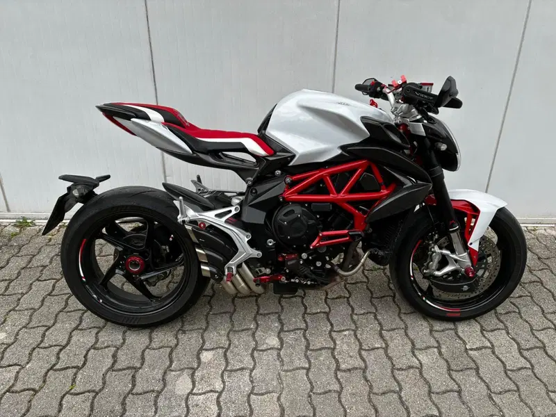 MV Agusta Brutale 800 EAS ABS (2016 - 19) (3)