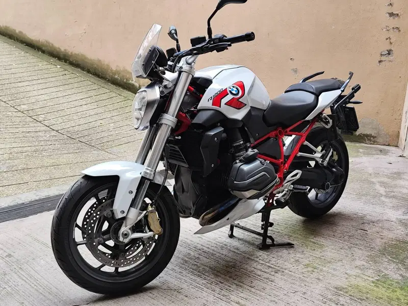 Bmw R 1200 R (2015 - 16) (2)