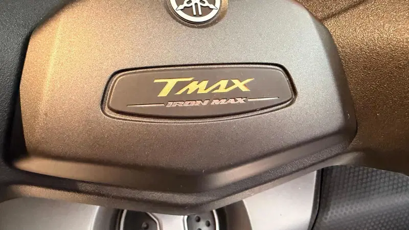 Yamaha T-Max 530 Iron Max (2014 - 17) (5)