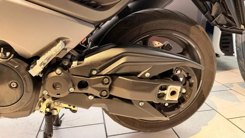 Yamaha T-Max 530 Iron Max (2014 - 17) (6)