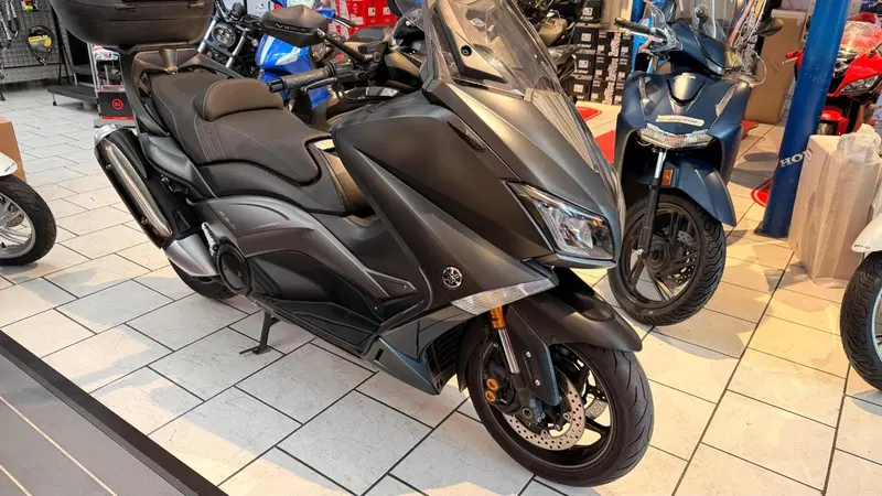 Yamaha T-Max 530 Iron Max (2014 - 17)