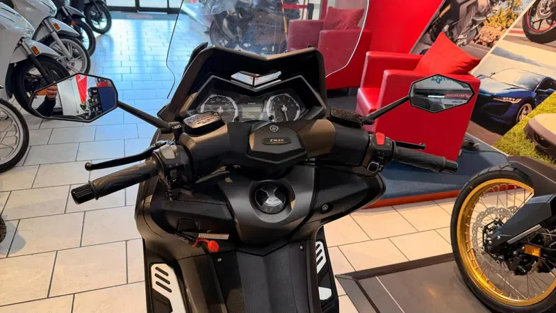 Yamaha T-Max 530 Iron Max (2014 - 17) (7)