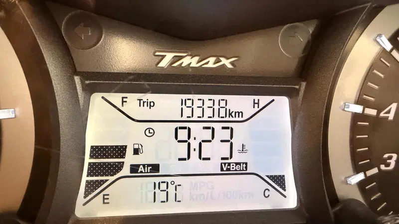 Yamaha T-Max 530 Iron Max (2014 - 17) (8)