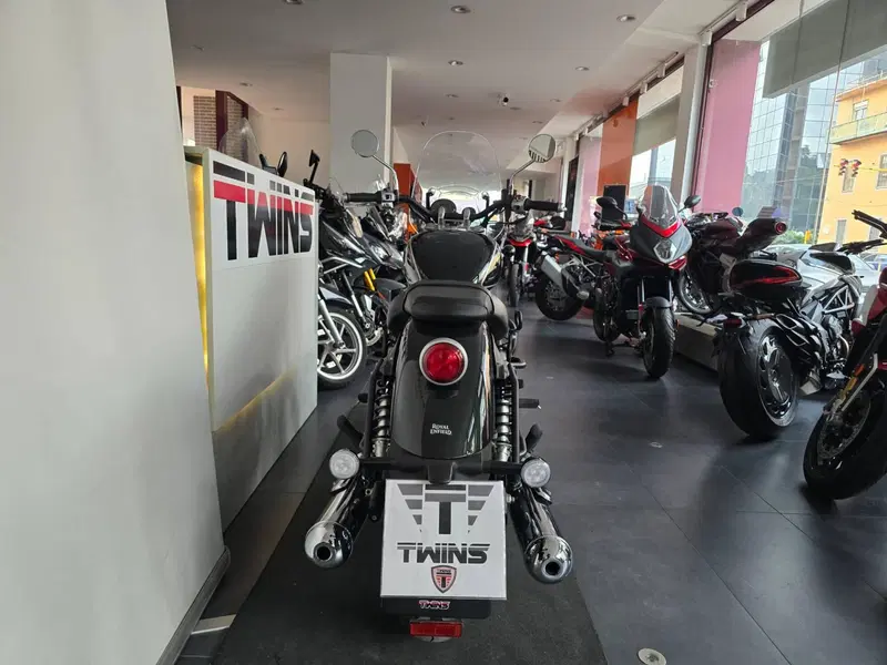 Royal Enfield Super Meteor 650 (2023 - 26) (7)