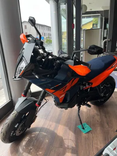 KTM 890 SMT (2026) nuova