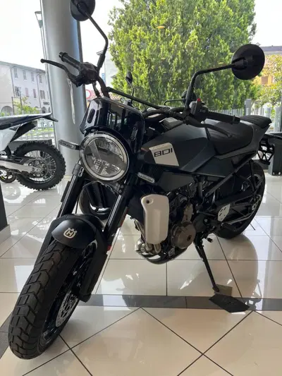 Husqvarna Svartpilen 801 L (2025 - 26) nuova
