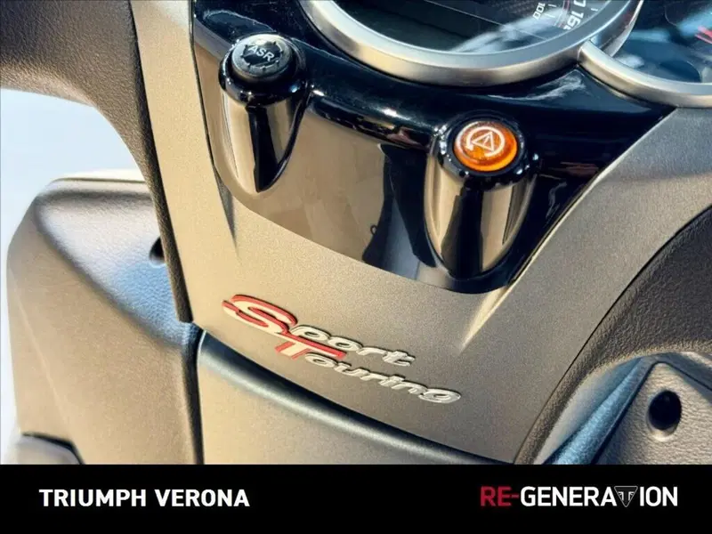 Piaggio Beverly 350 ABS (2016 - 20) (4)