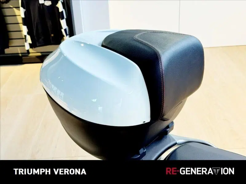Piaggio Beverly 350 ABS (2016 - 20) (8)