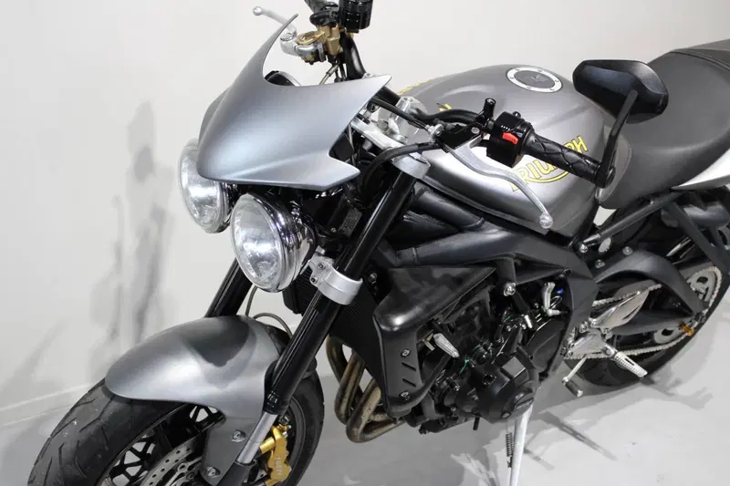 Triumph Street Triple R (2009 - 12) (10)