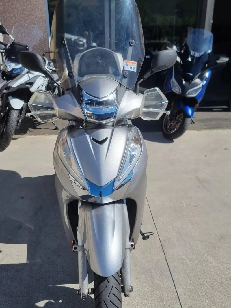 Honda SH 300 i ABS (2016 - 20) (3)