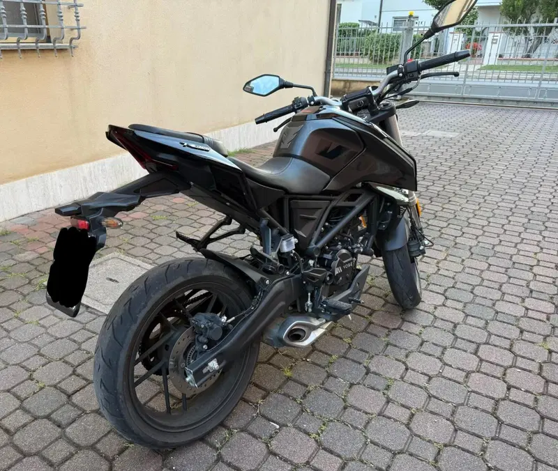 Voge Brivido 125R (2023 - 26) (2)