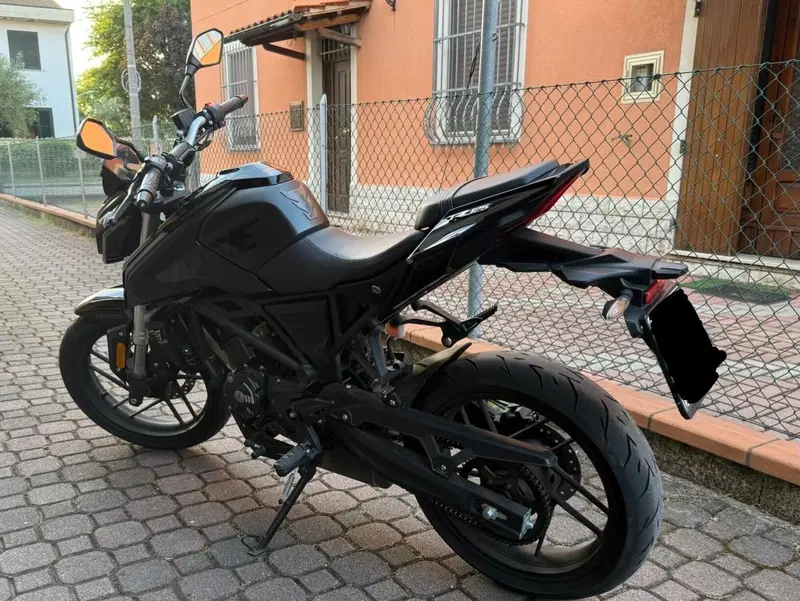 Voge Brivido 125R (2023 - 26) (4)