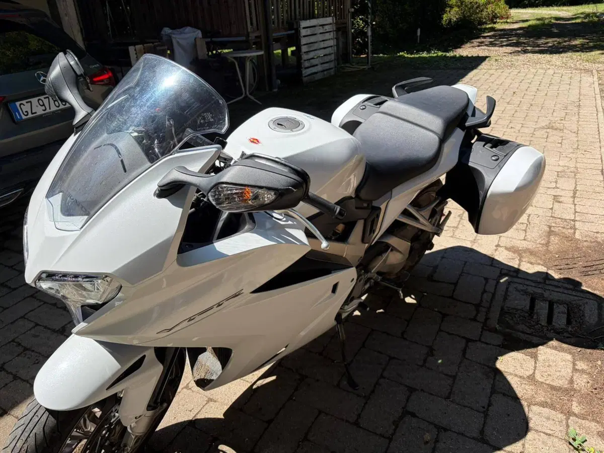Honda VFR 800 F (2014 - 16) (5)
