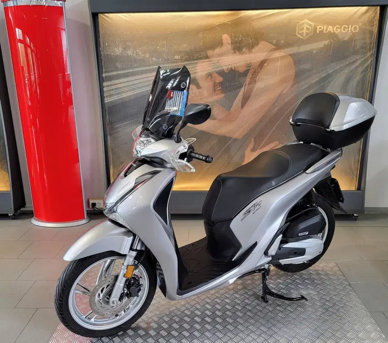 Honda SH 125i (2017 - 19) (2)