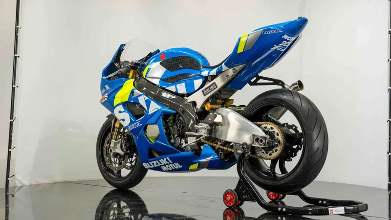 Suzuki GSX-R1000 (2005 - 06) (9)