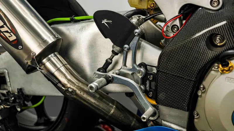 Suzuki GSX-R1000 (2005 - 06) (15)