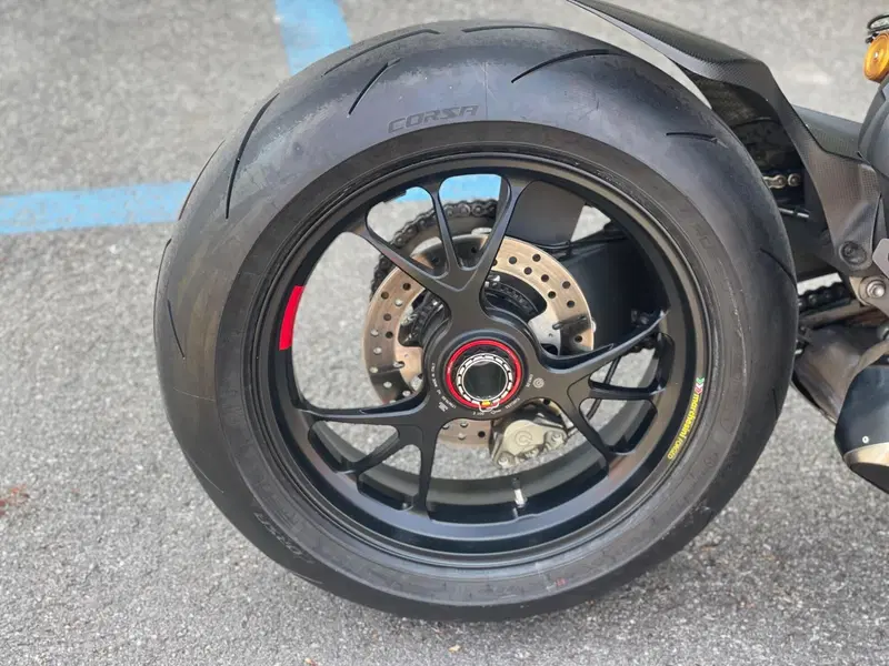 Ducati Streetfighter V4 S (2023 - 24) (19)