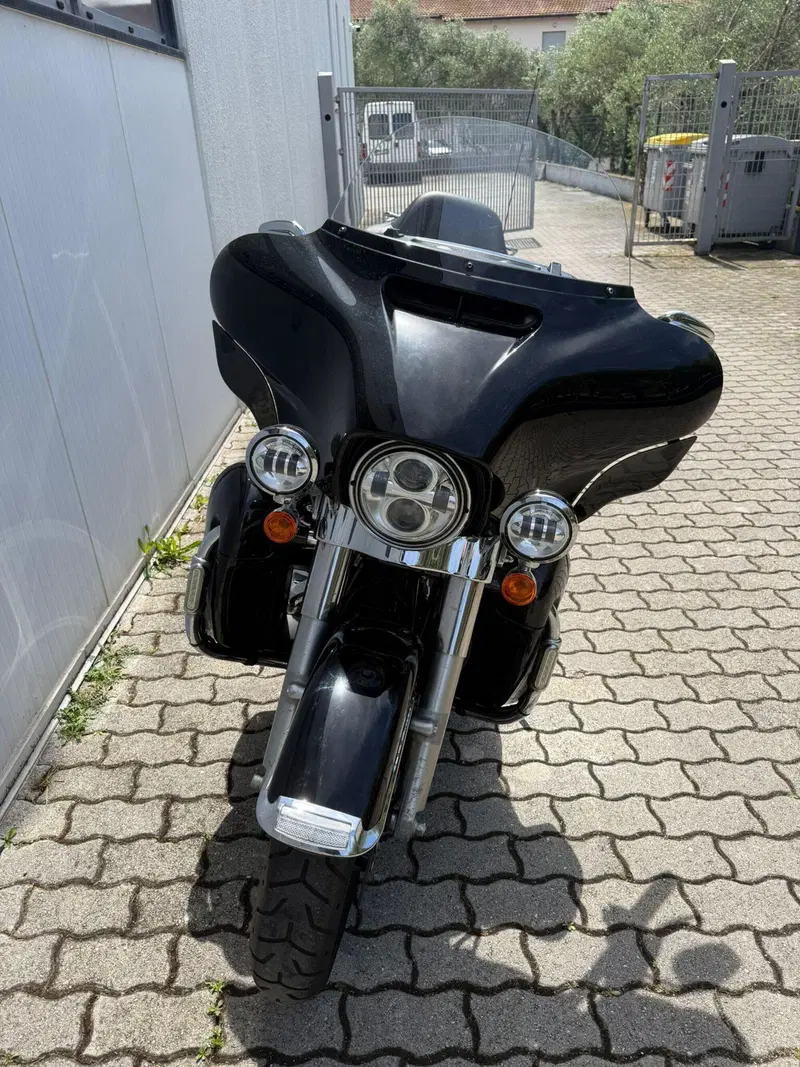 Harley-Davidson 107 Electra Glide Ultra Limited (2017 - 18) - FLHTK (2)