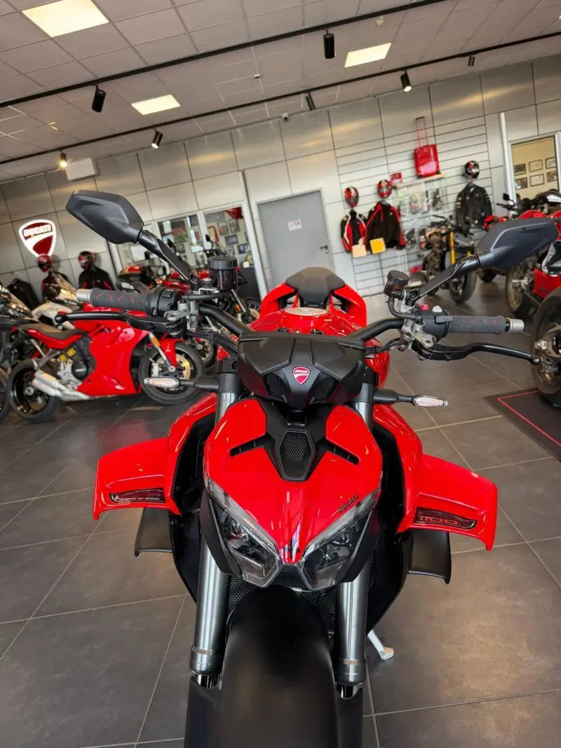 Ducati Streetfighter V4 (2025 - 26) (4)
