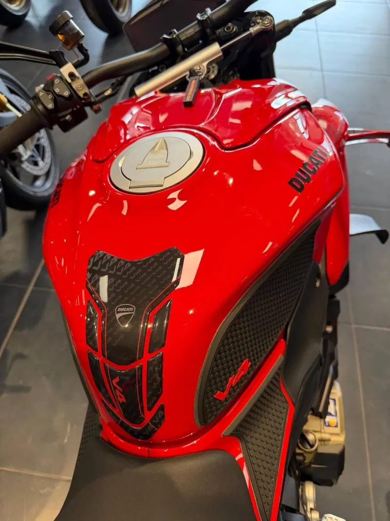 Ducati Streetfighter V4 (2025 - 26) (19)