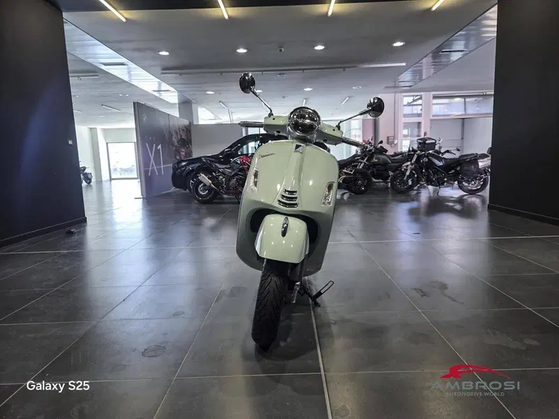 Vespa GTS 300 Super Hpe (2021 - 22) (7)