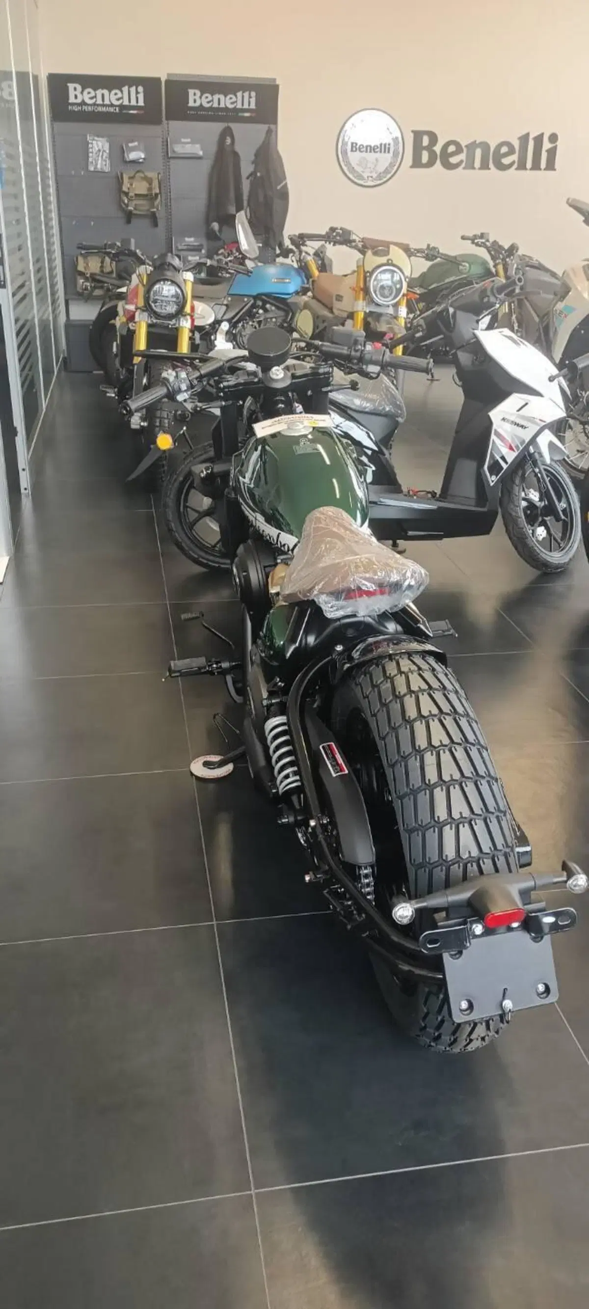 Benda Motorcycles Napoleon Bob 250 (2025 - 26) (4)