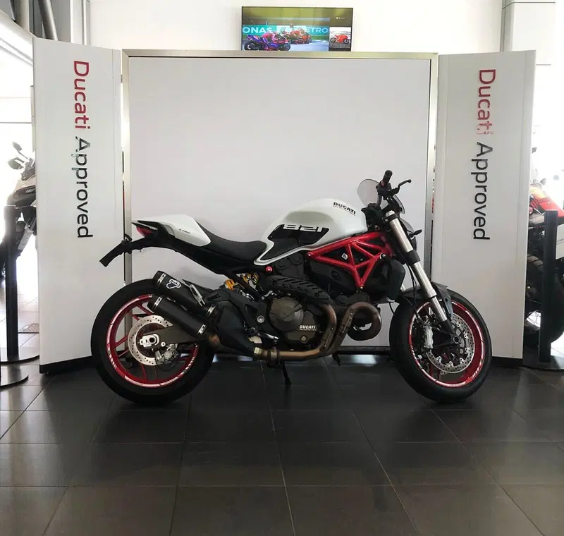 Ducati Monster 821 ABS (2014 - 17) (2)