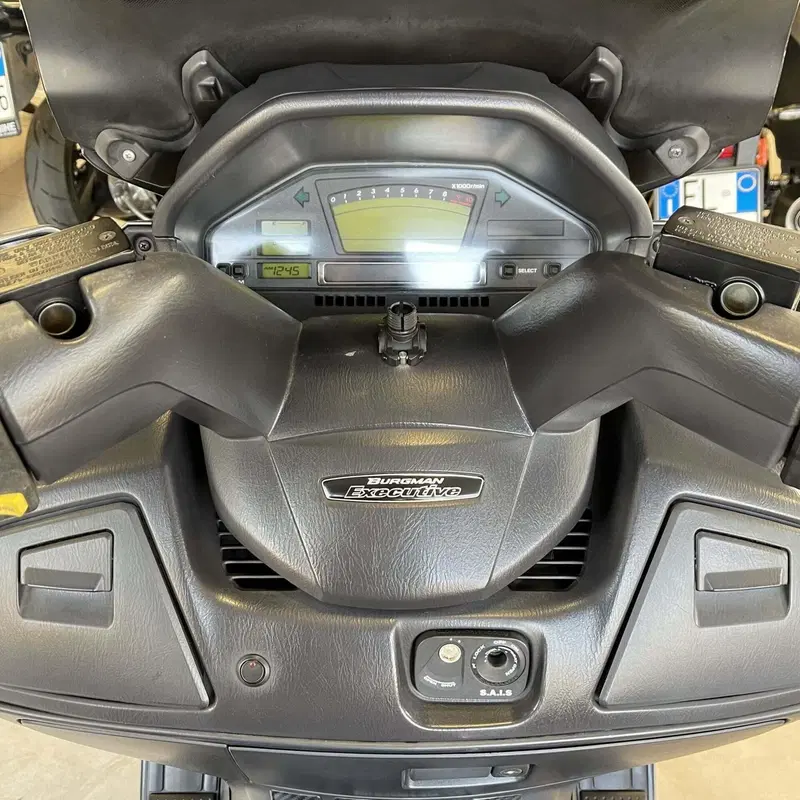 Suzuki Burgman AN 650 Executive (2004 - 06) (2)