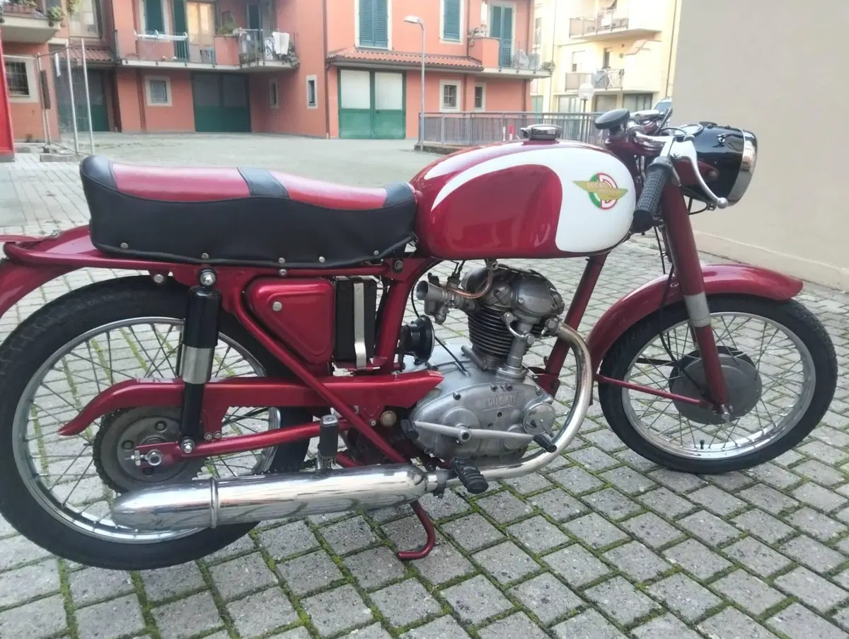 Ducati St 125 (2)