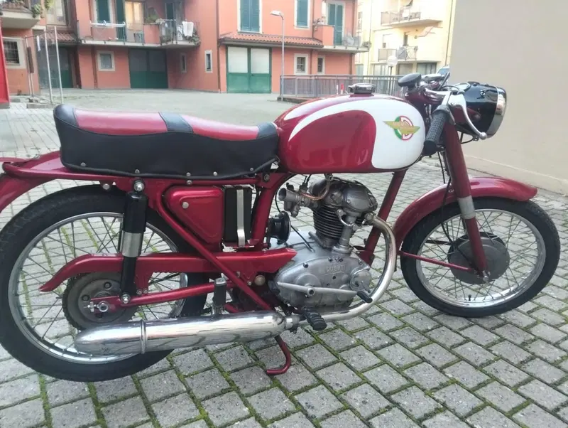 Ducati St 125 (2)