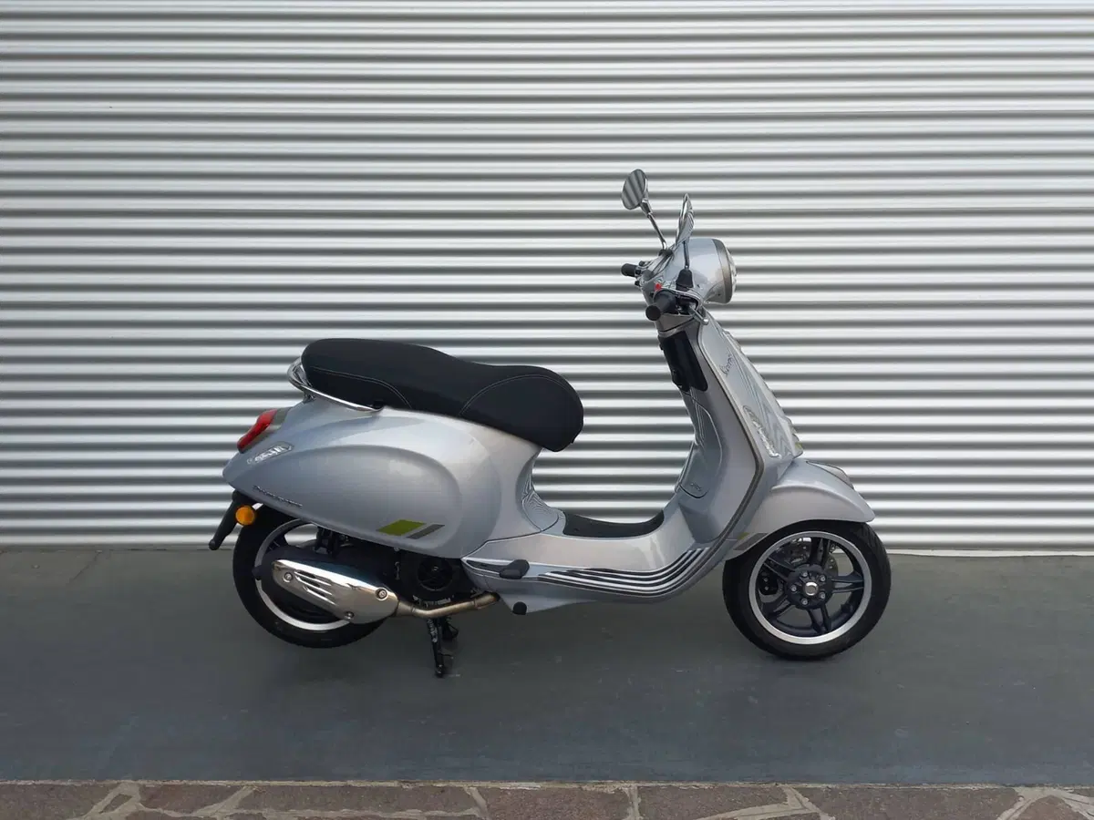 Vespa Primavera 150 Tech (2024 - 25) (2)