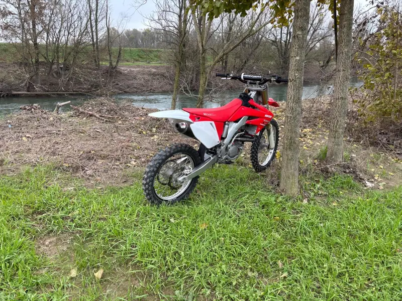 Honda CRF 250R (2009) (4)