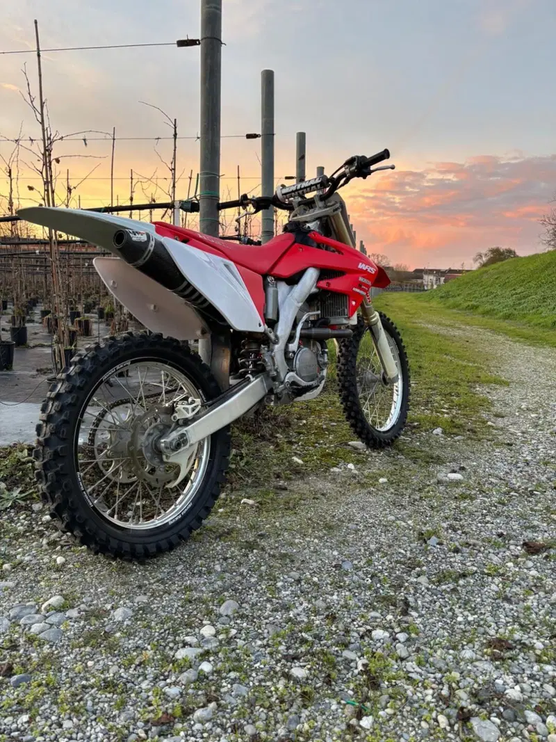 Honda CRF 250R (2009) (6)