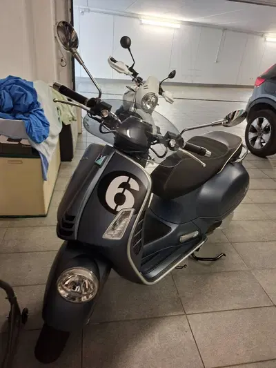 Vespa Sei Giorni 300 Hpe (2021 - 22) usata